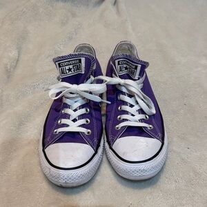 Converse Women’s Purple Sneakers
